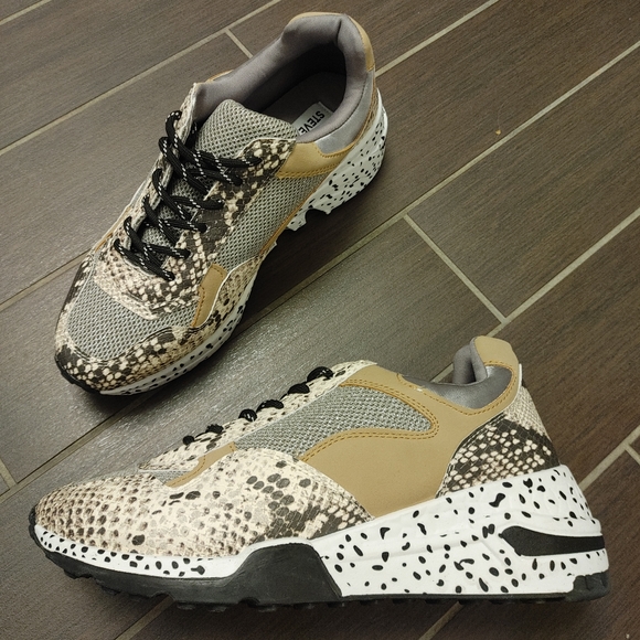 New STEVE MADDEN wedge cliff fashion Sneakers - Picture 1 of 5